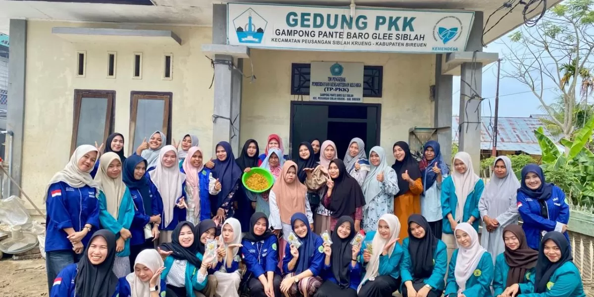 Mahasiswa UMKM Desa: Pelatihan Daun Kelor Jadi Produk Pangan Sehat Kekinian!